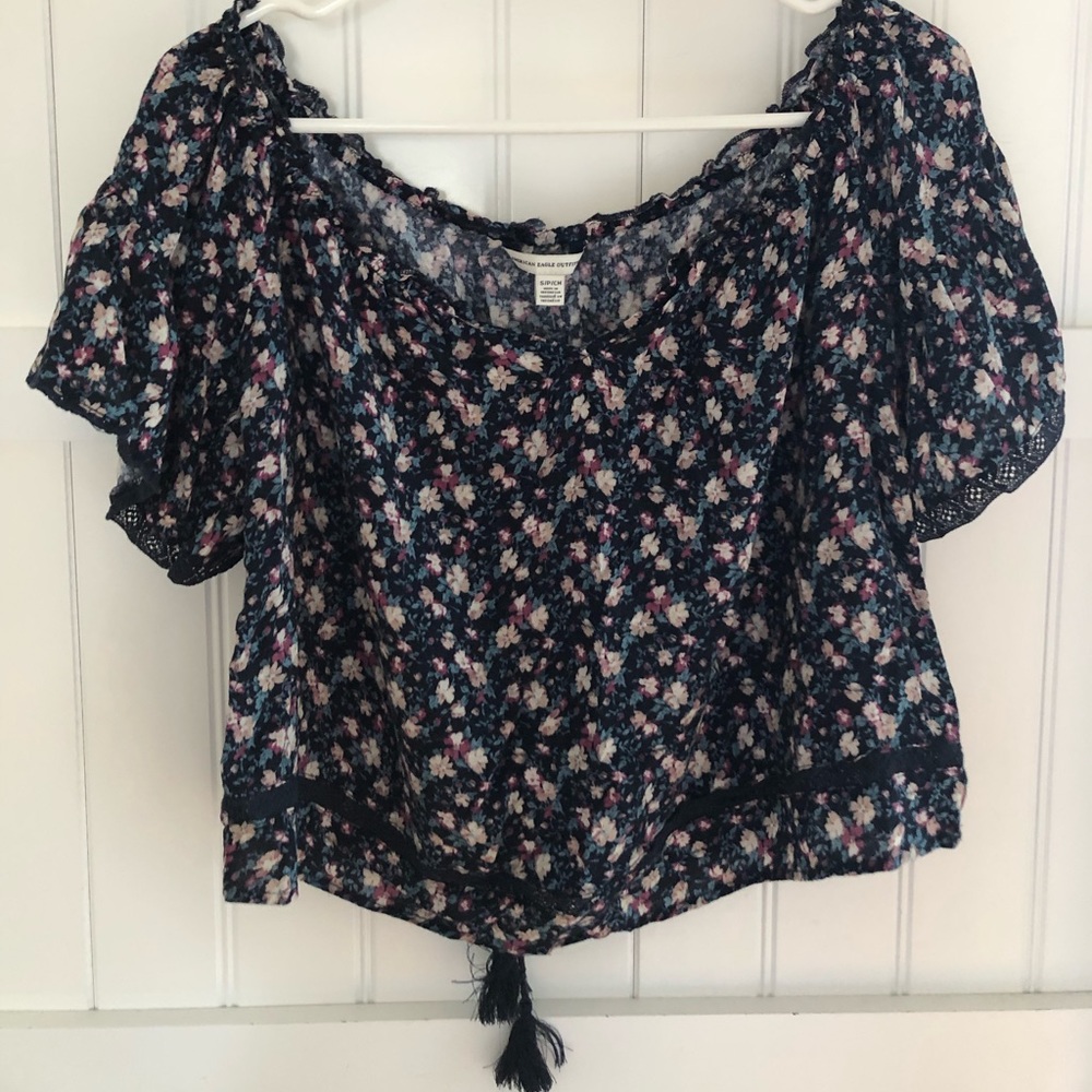 American eagle off the shoulder floral shirt
